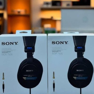 Sony MDR-7506 monitoring headphones