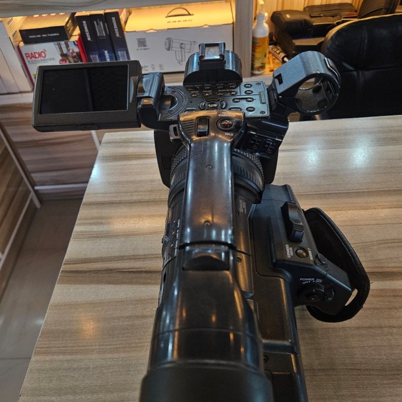 HEAVY DUTY CAMCODER SONY HDR AX2000E